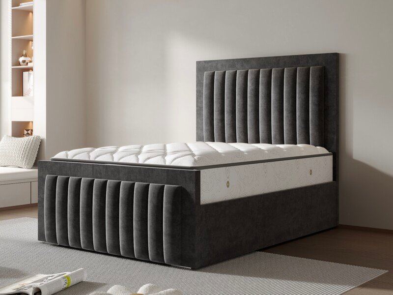Romero Panel Line Border Bed, Angle view