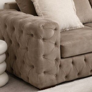 Amirah Chesterfield Corner Sofa Arm with tufted pattern